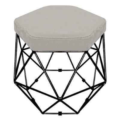 Puff Banco Aramado Hexagonal Base Eiffel Preta Suede Bege