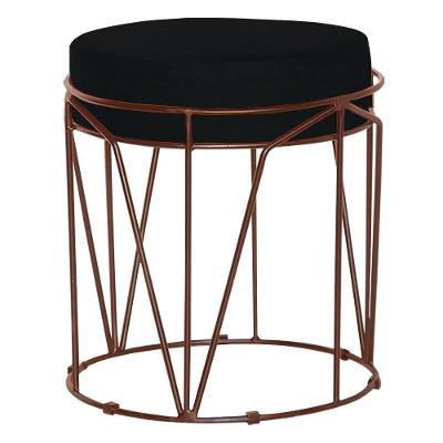 Puff Sala de Estar Base Bronze Chloe Veludo Preto Gran Belo