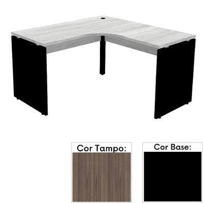 Mesa De Escritório Em L Pé Painel Pe25 Em Mdp 135 X 135 X 60 Cm Cor Walnut E Base Preta