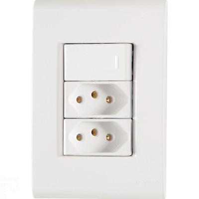 Conjunto 4x2 Com 1 Interruptor Simples 10 A 250 V E 2 Tomadas 2p+t 20 A 250 V Liz Branco