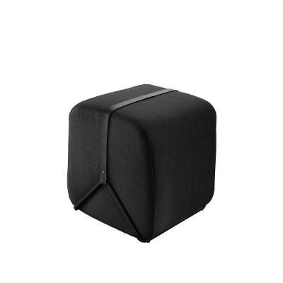 Puff Decorativo Slim Base Preto Fosco E Linho tramado Preto