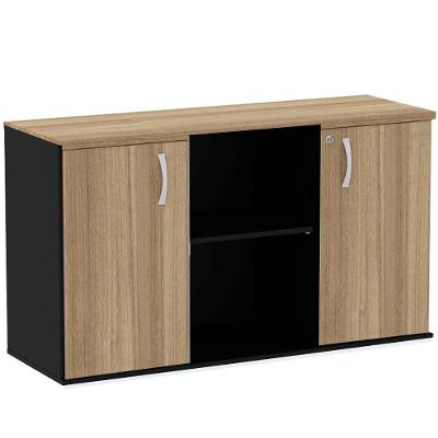 Armário Baixo Credenza Pe25 Pandin 121,50 Cm (Largura) Em Mdp Noce Naturalle E Preto Com Duas Portas