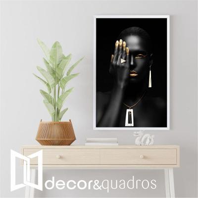 Quadro Mulher Negra Detalhe Dourado 60x90 Cm Vidro Impresso