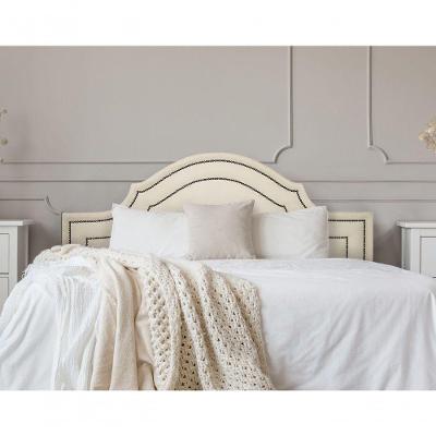 Cabeceira Casal Luxo 140x60 Suede Off White Tachas Fumê