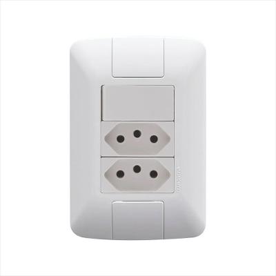 Conjunto 1 Interruptor Simples 6 A 250 V e 2 Tomadas 2P+T 20 A 250 V Tramontina