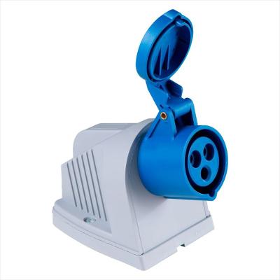 Tomada de Sobrepor Industrial 2P+T 32 A 220-250 Vca 6 H Tramontina